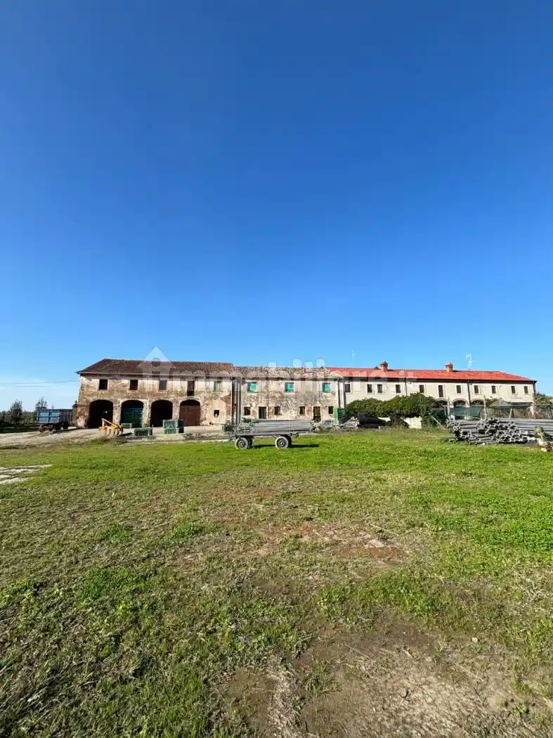 Rustico - Casale in vendita a Bovolone