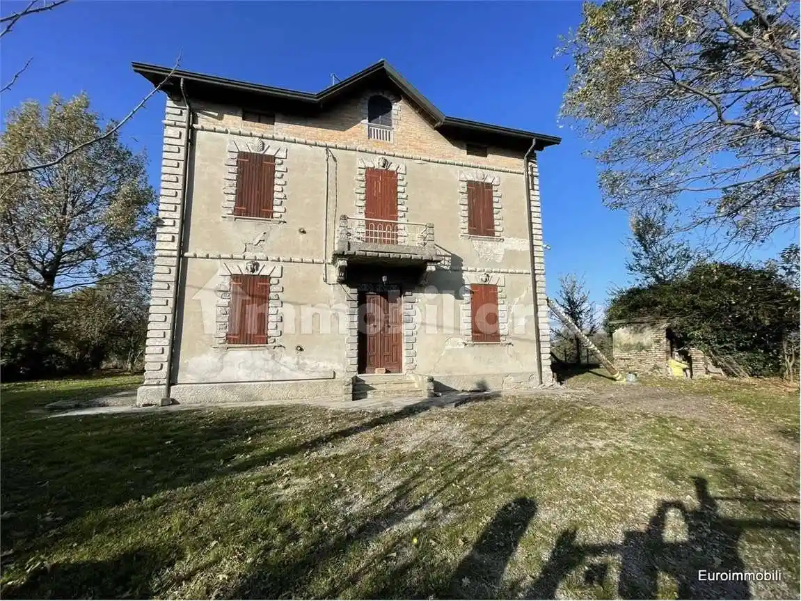 Casa indipendente in vendita a Traversetolo