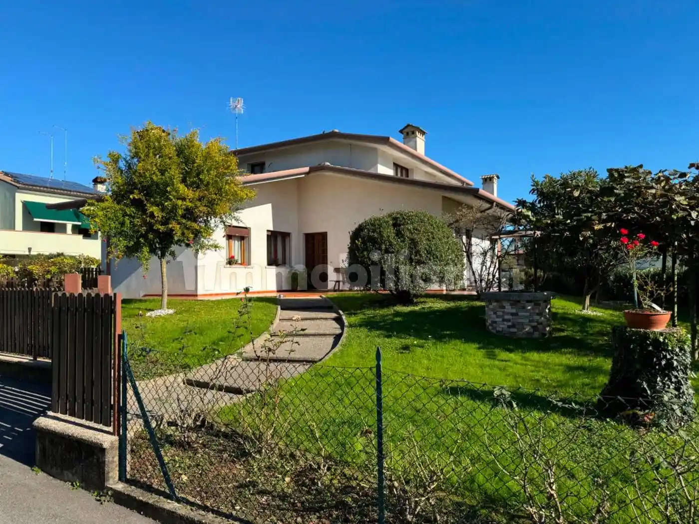 Villa unifamiliare via Guglielmo Oberdan, Centro, Cornuda - foto 3