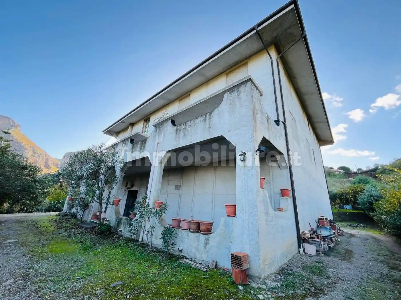 Palazzo - Edificio in vendita a Collesano