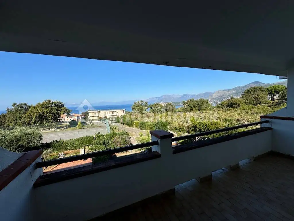 Appartamento in vendita a San Nicola Arcella