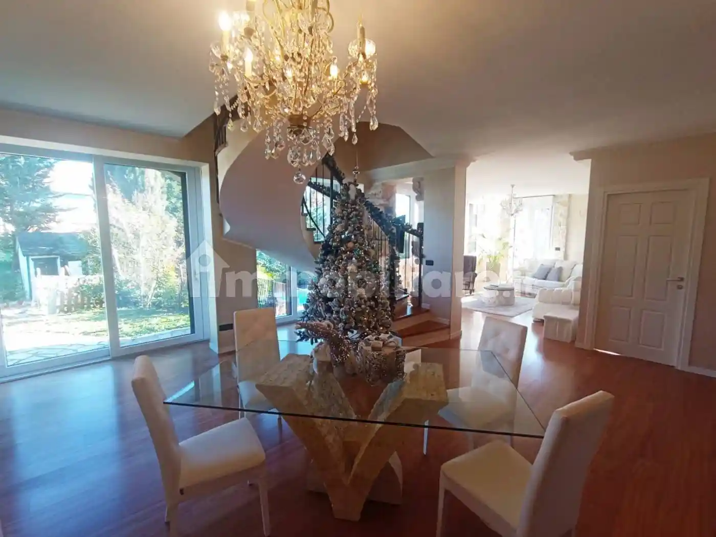 Villa in vendita a Quattro Castella