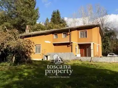 Villa in vendita a Castelnuovo di Garfagnana