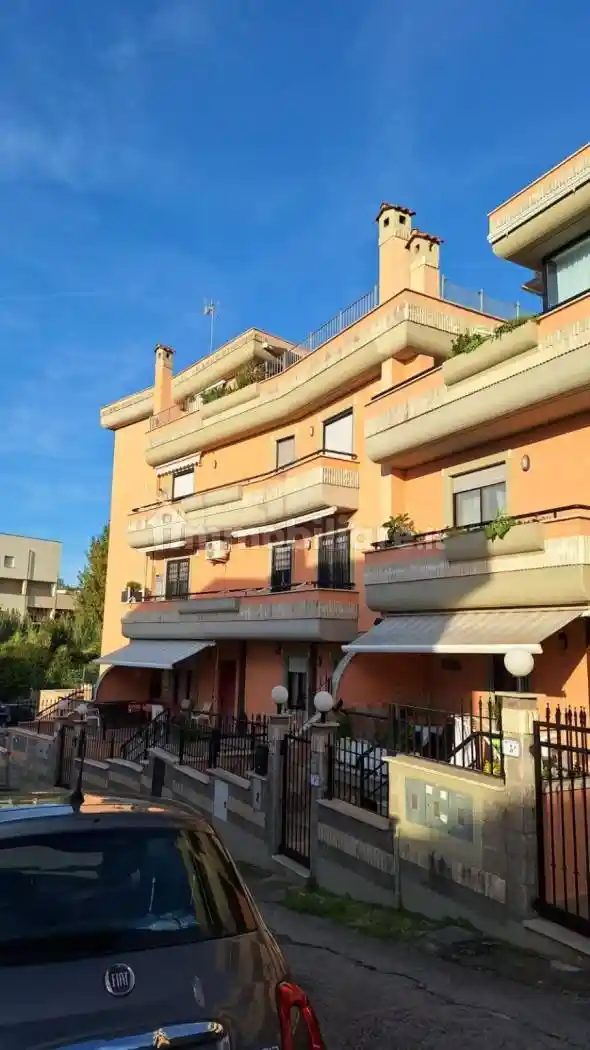 Palazzo - Edificio in vendita a Nettuno