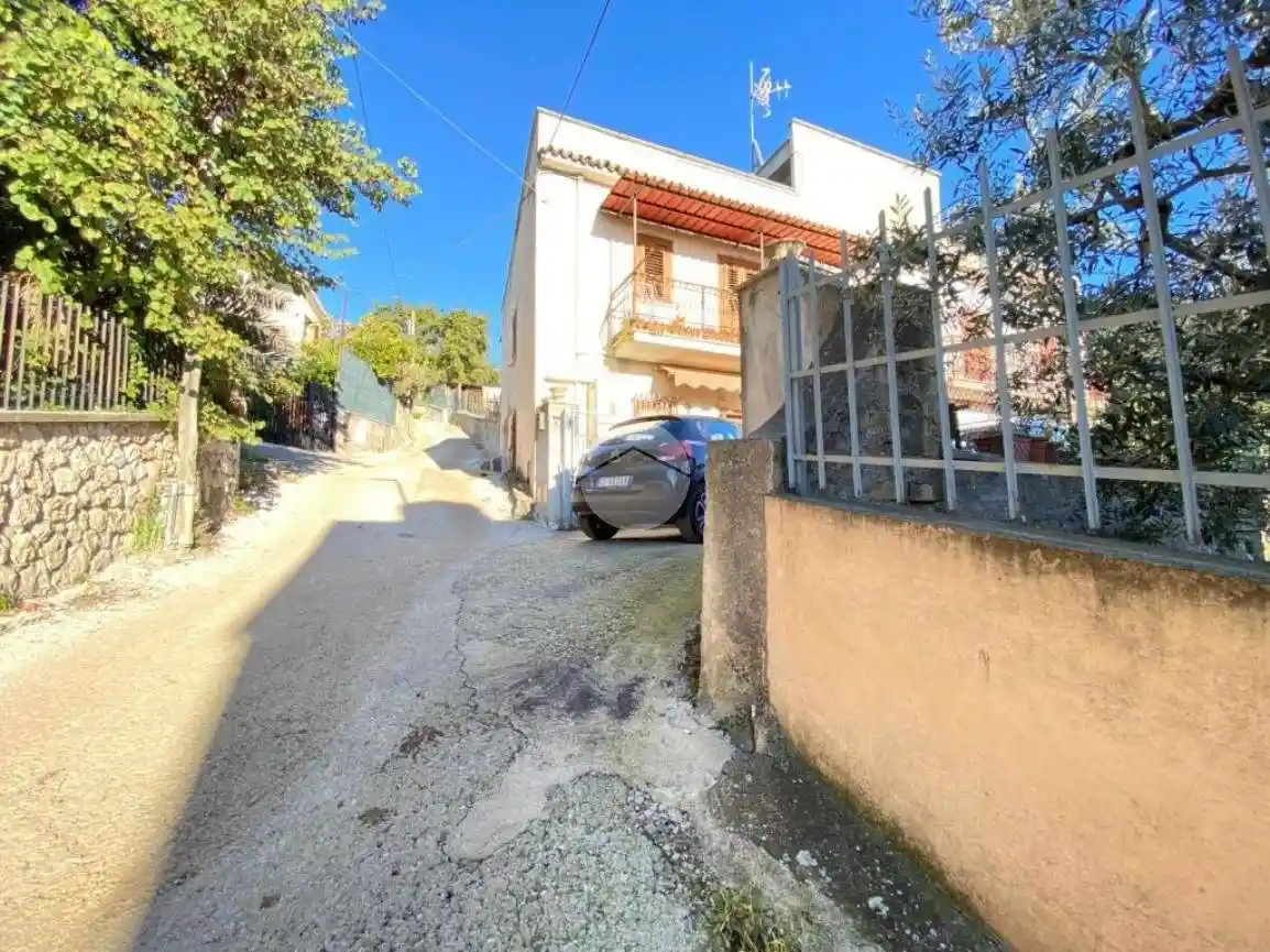 Casa indipendente in vendita a Marcellina