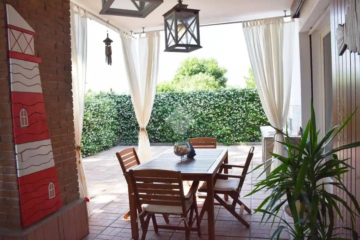 Villa in vendita a Gerenzano