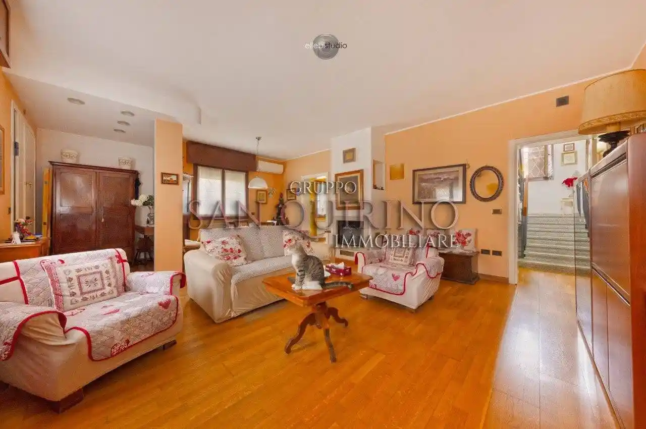 Villa in vendita a Novi di Modena