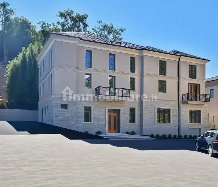 Palazzo - Edificio in vendita a Casteggio