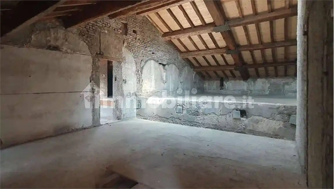 Palazzo - Edificio in vendita a Reggio Emilia