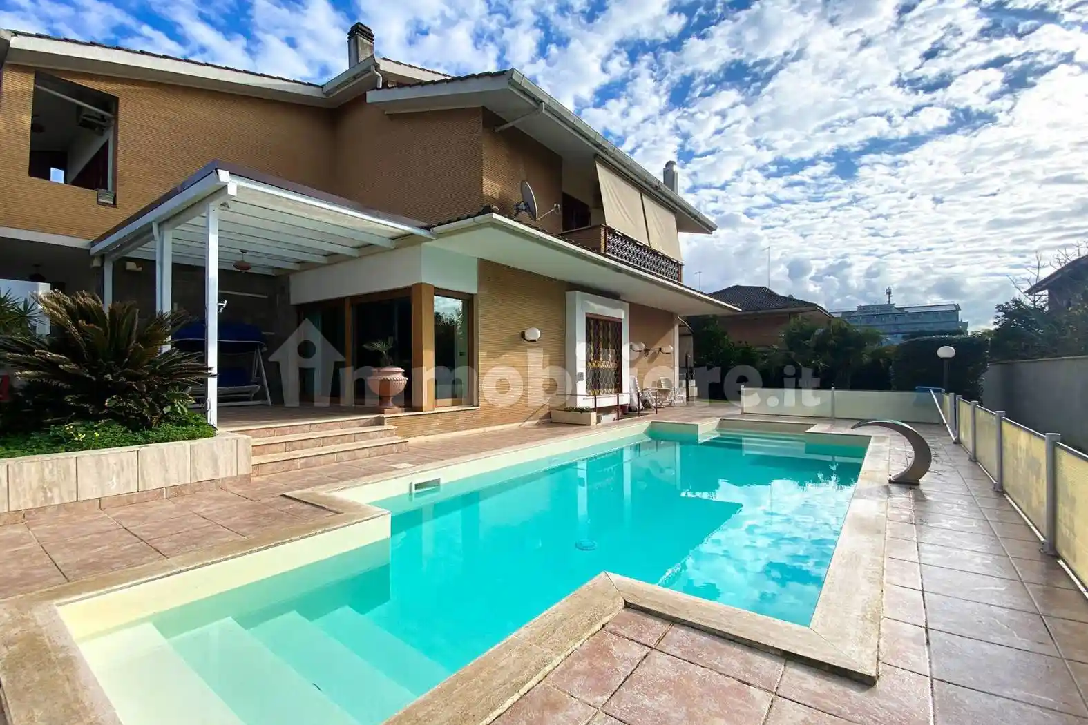 Villa unifamiliare via Prassitele, Axa, Roma - foto 2