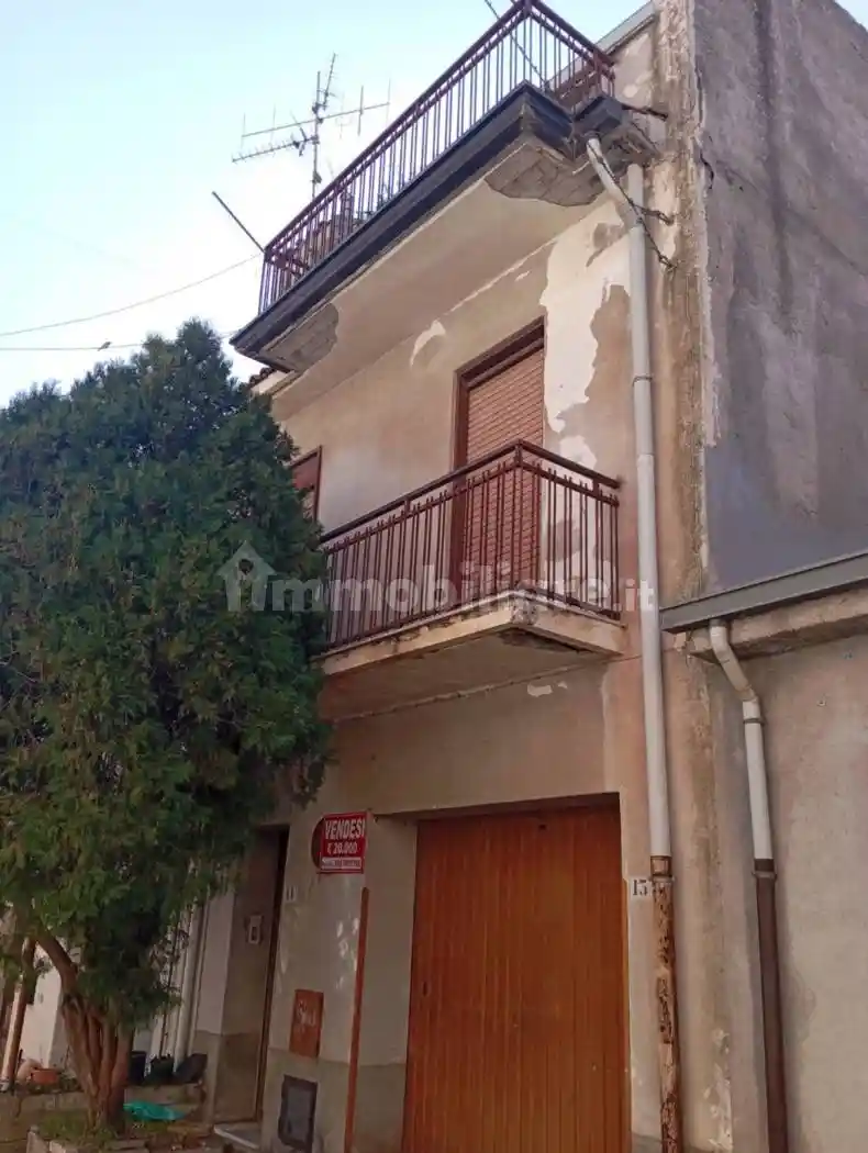 Palazzo - Edificio in vendita a Randazzo