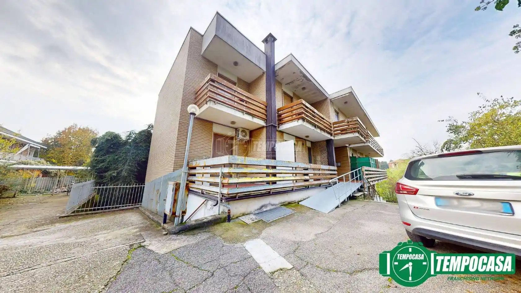 Palazzo - Edificio in vendita a Valenza