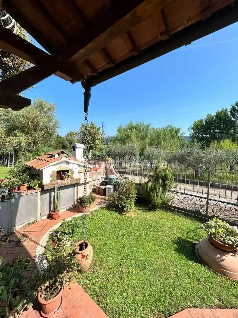 Villa in vendita a Massarosa
