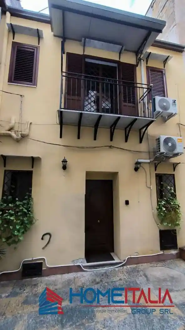 Casa indipendente in vendita a Palermo
