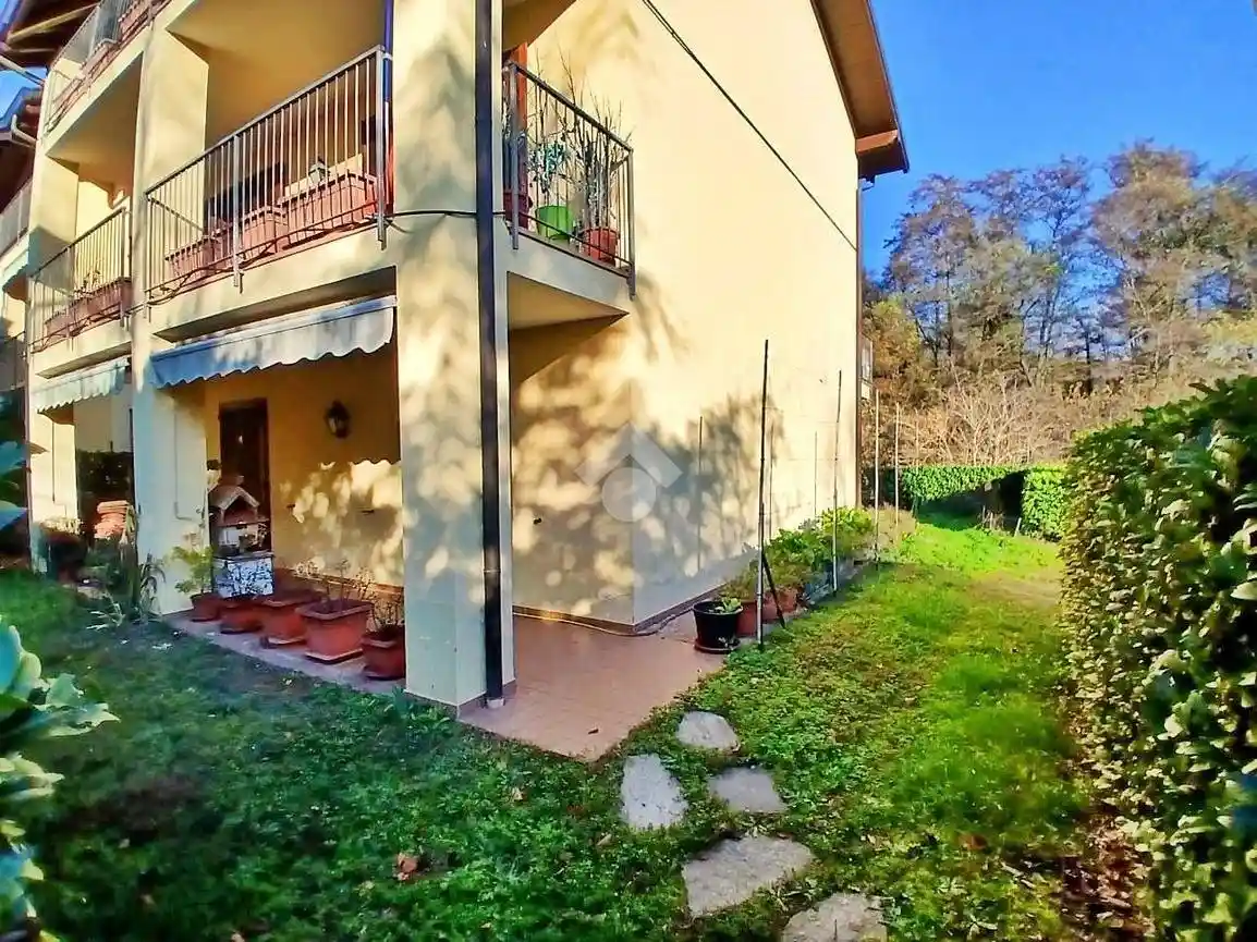 Appartamento in vendita a Sesto Calende