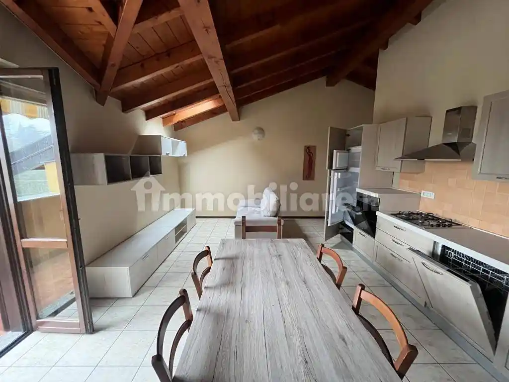 Appartamento in affitto a Castelletto Sopra Ticino