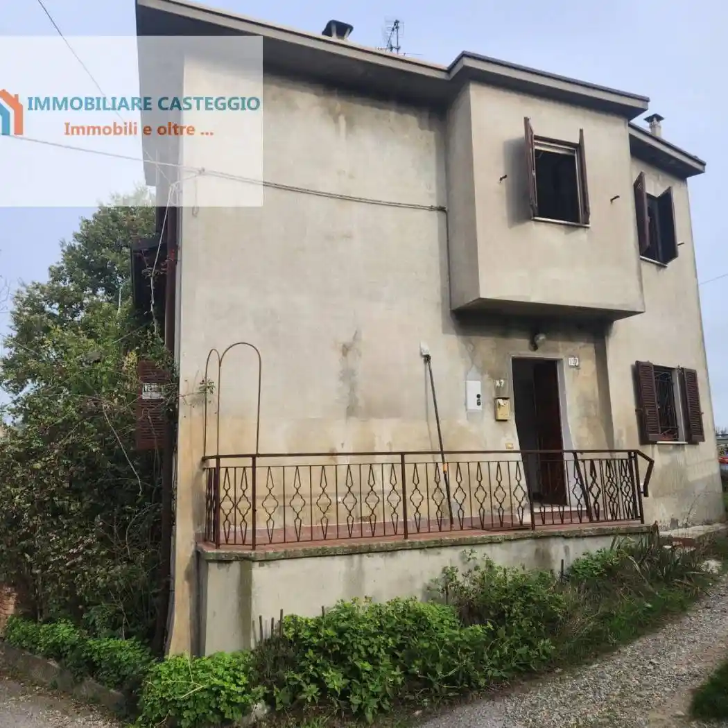 Villetta a schiera in vendita a Corvino San Quirico