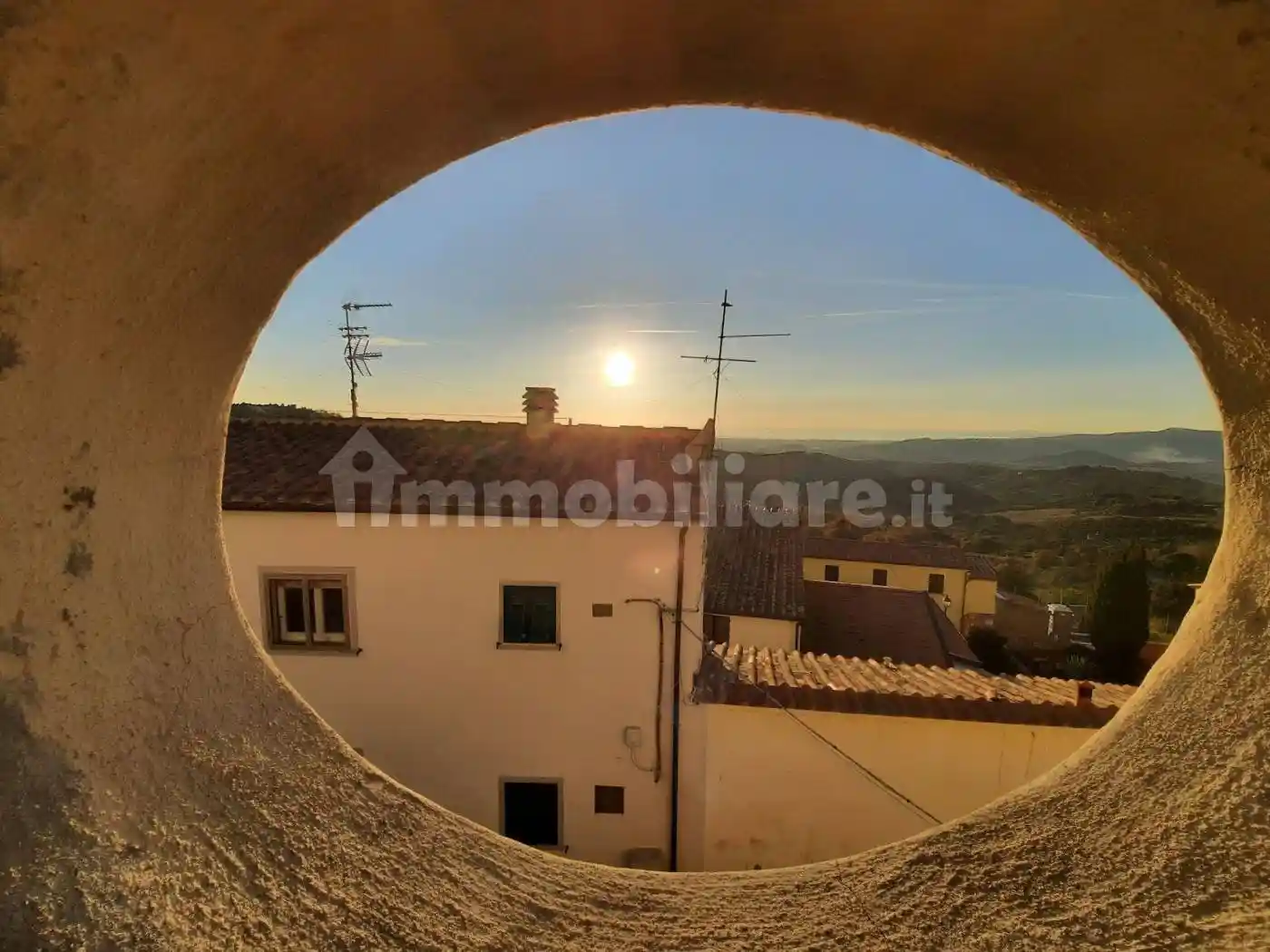 Appartamento in vendita a Castellina Marittima