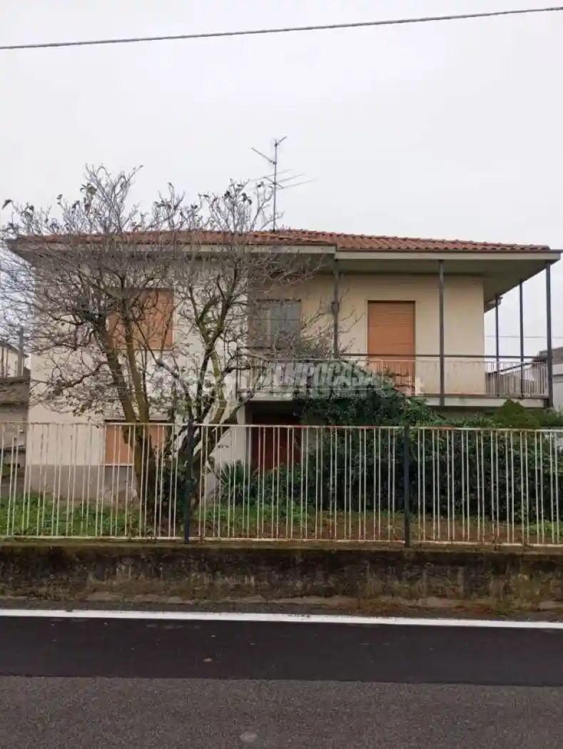 Villa in vendita a Treviolo