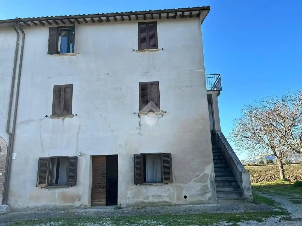 Casa indipendente in vendita a Gubbio