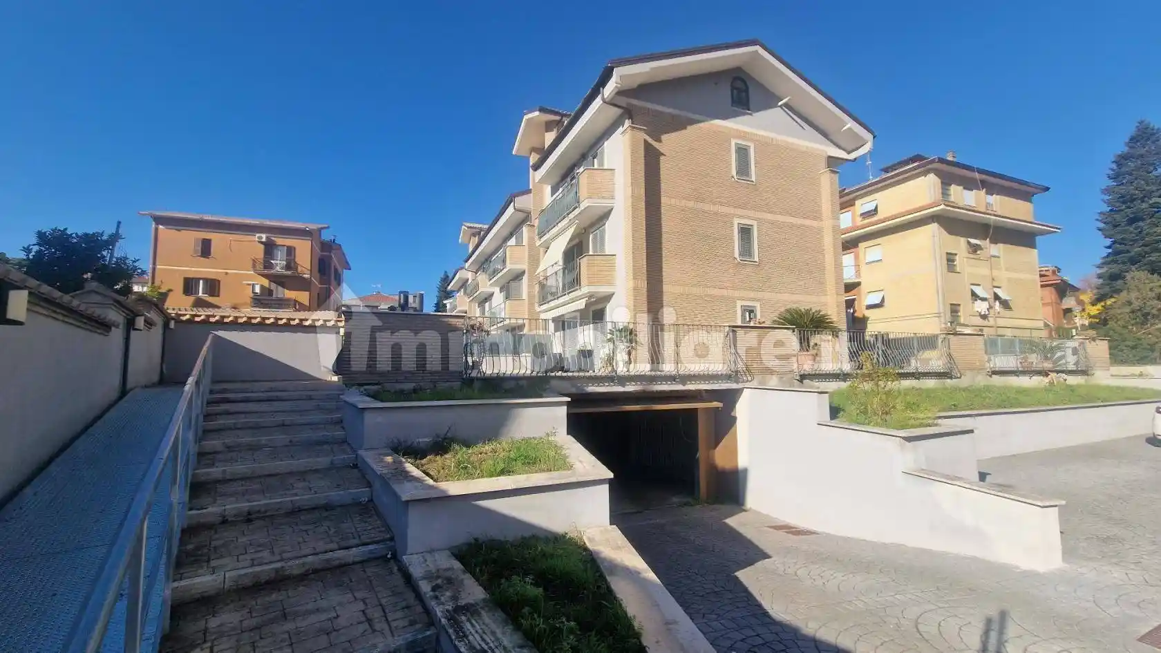 Appartamento in vendita a Cave