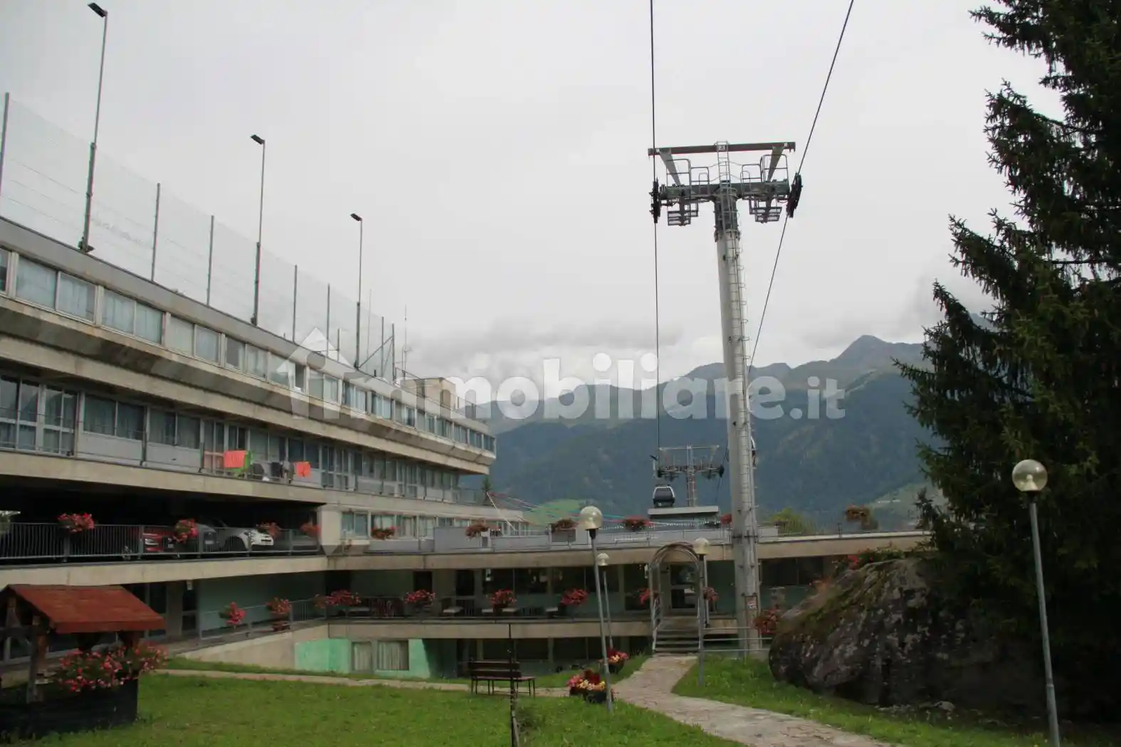 Palazzo - Edificio in vendita a Mezzana