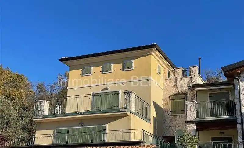 Villetta a schiera in vendita a Torri del Benaco