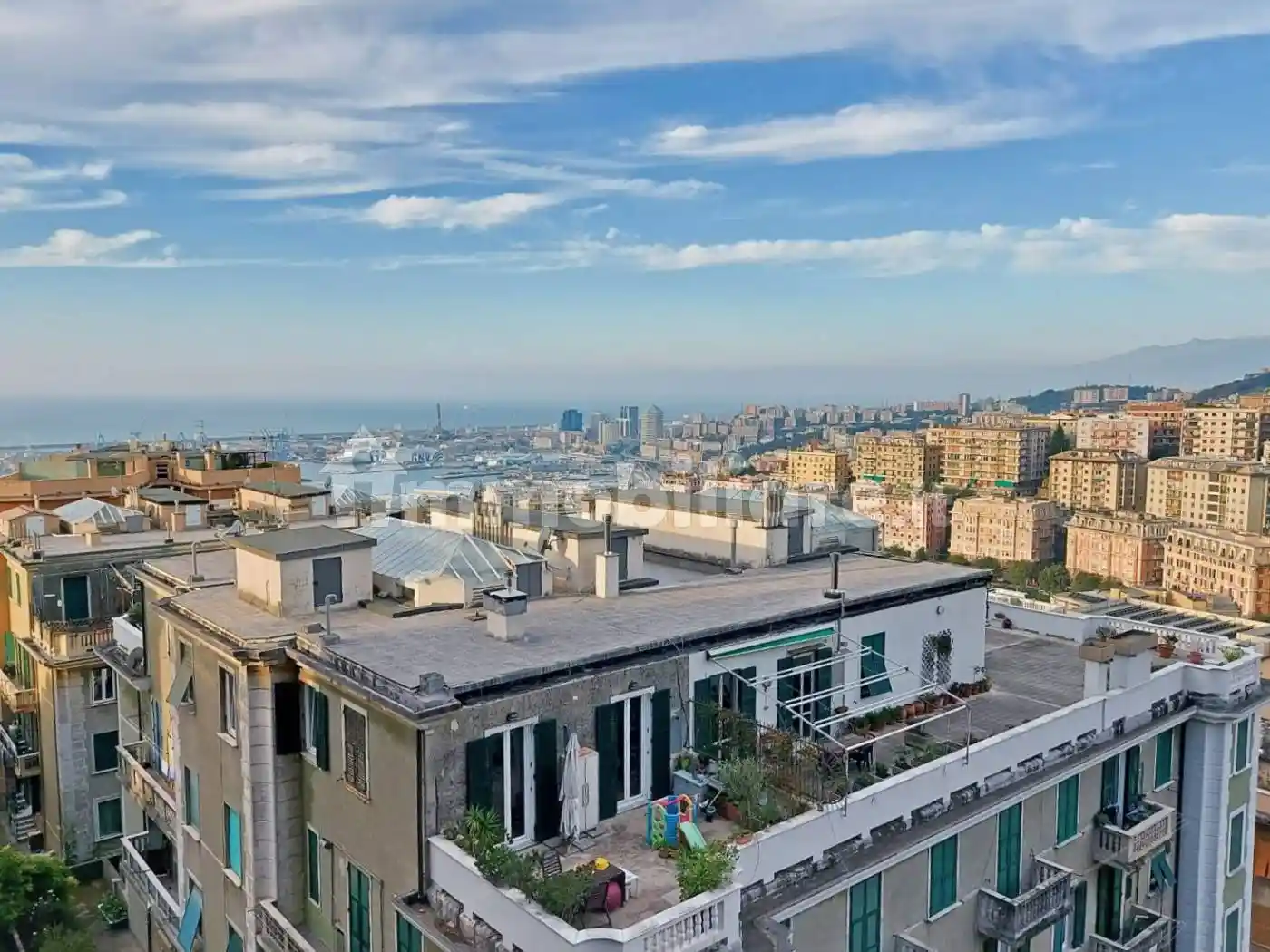 Appartamento in affitto a Genova