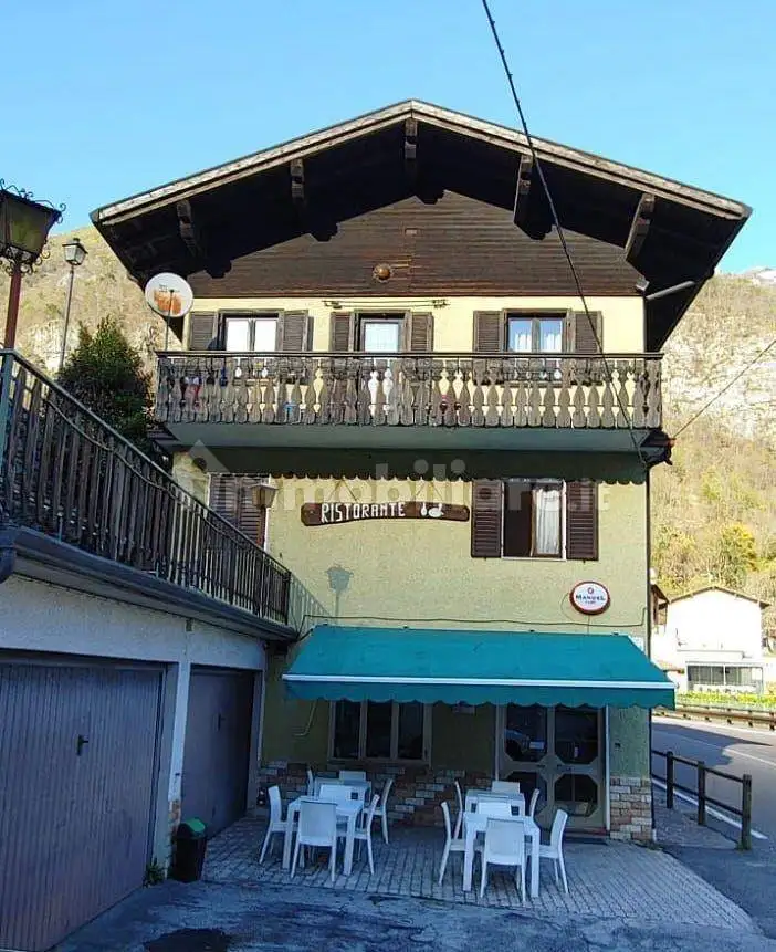 Palazzo - Edificio in vendita a Lastebasse