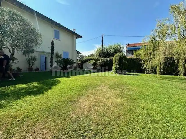 Villa in vendita a Camaiore