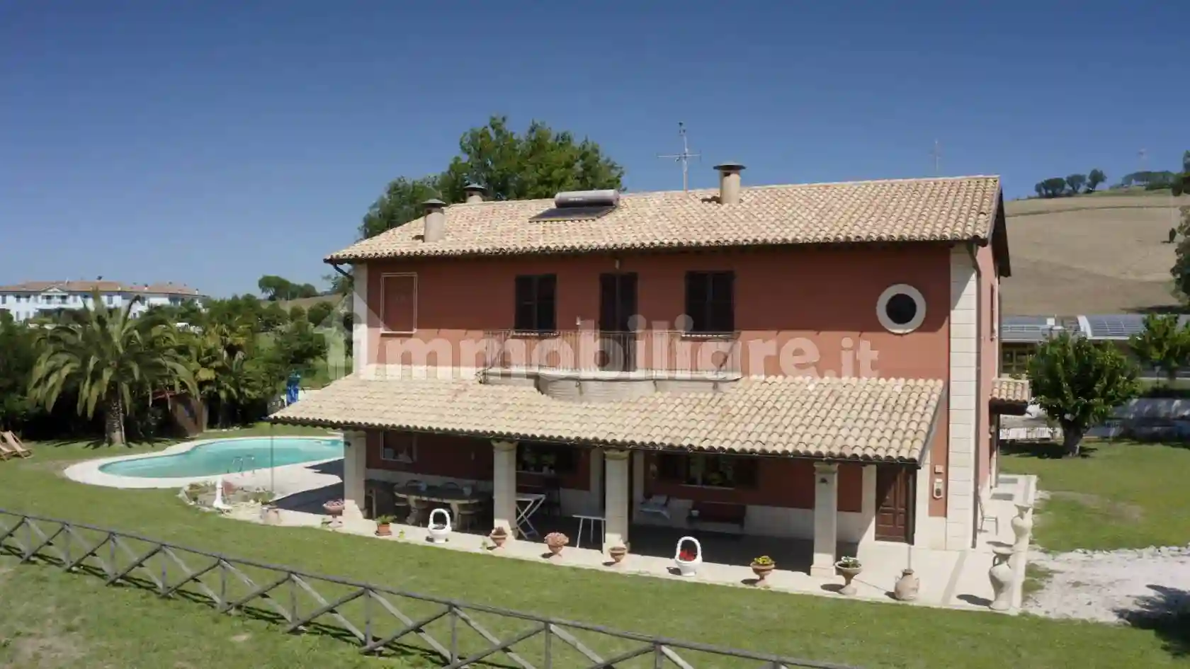 Villa - foto 2