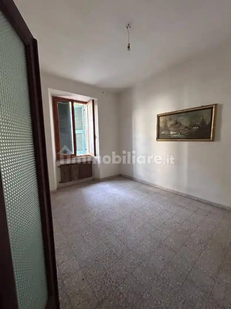 Appartamento in vendita a Podenzana