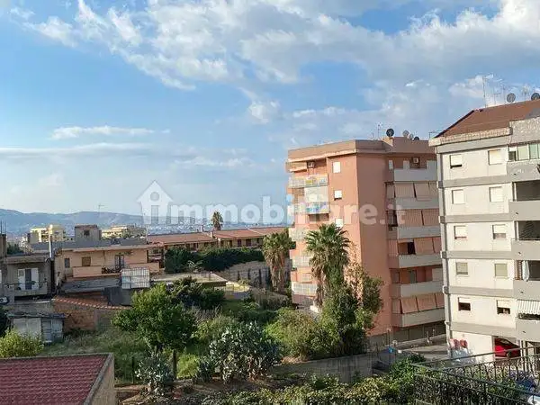 Palazzo - Edificio in vendita a Reggio Calabria