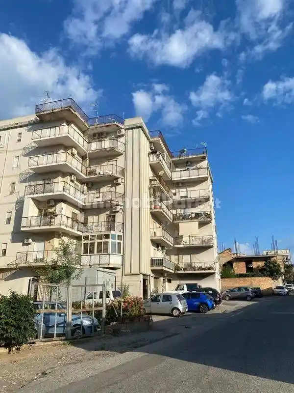 Palazzo - Edificio in Vendita - foto 2