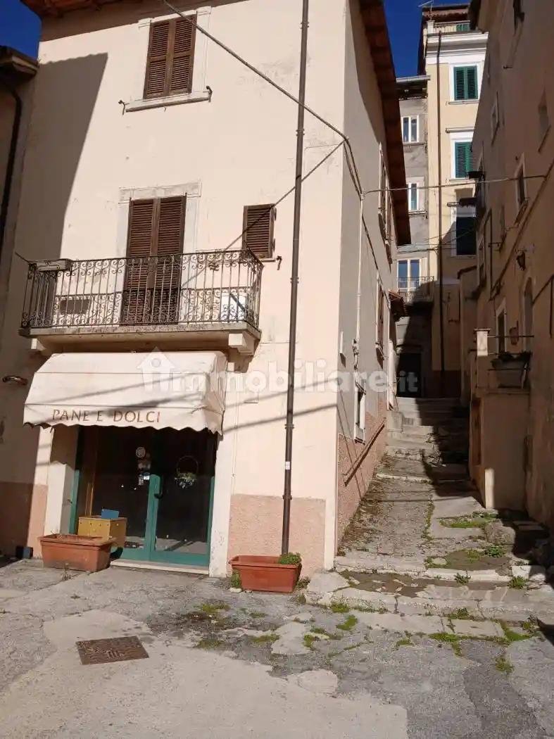 Appartamento in vendita a Rocca di Mezzo