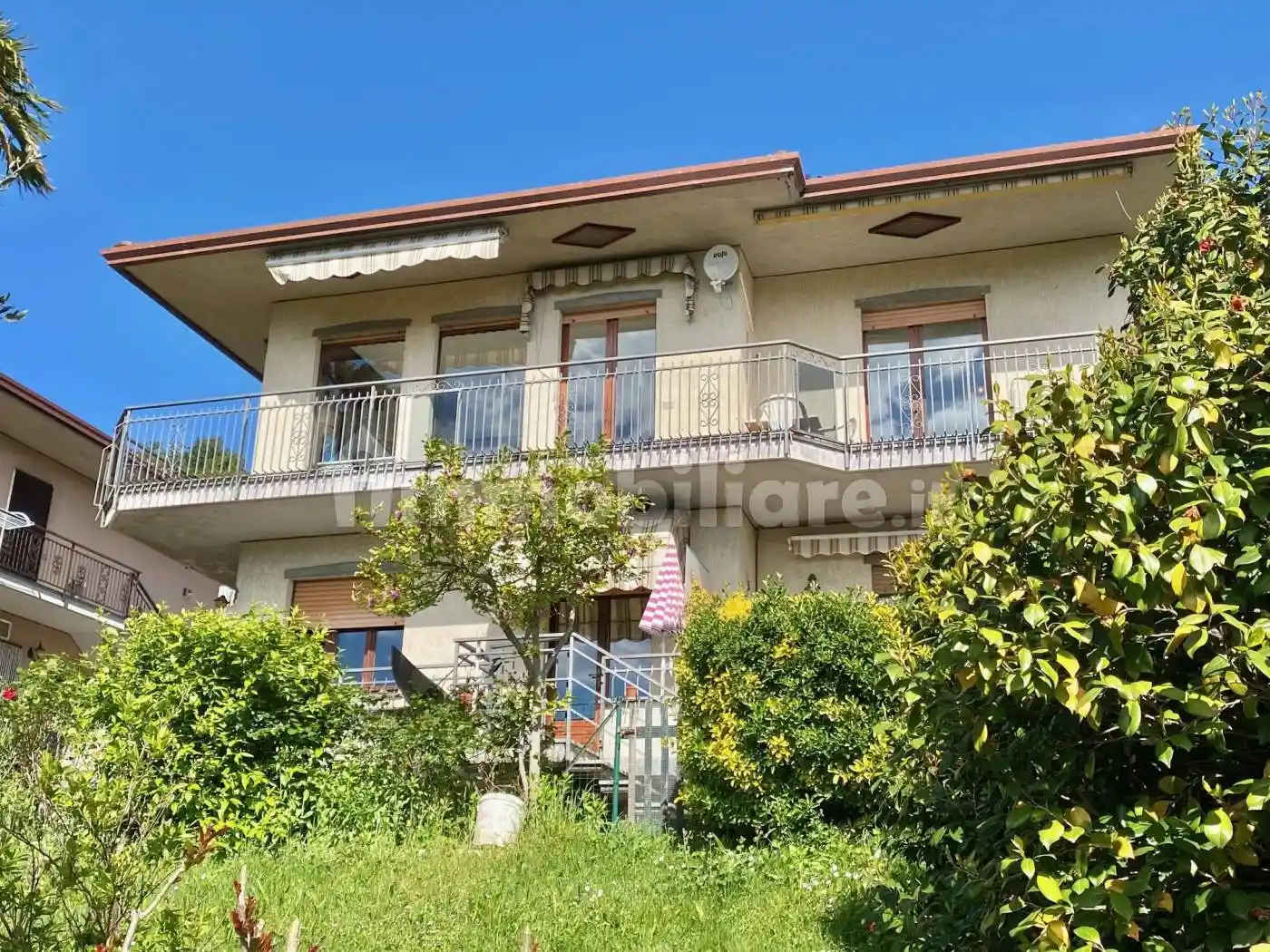 Villa in vendita a Luino