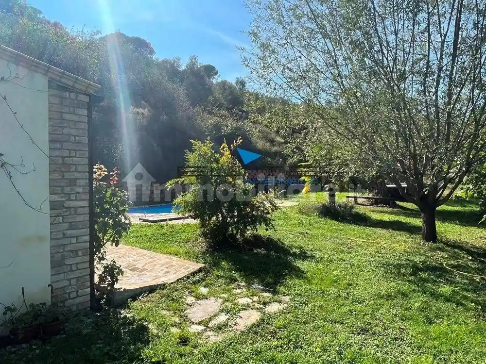 Villa unifamiliare Contrada pretore Snc, Centro, Loreto Aprutino - foto 5