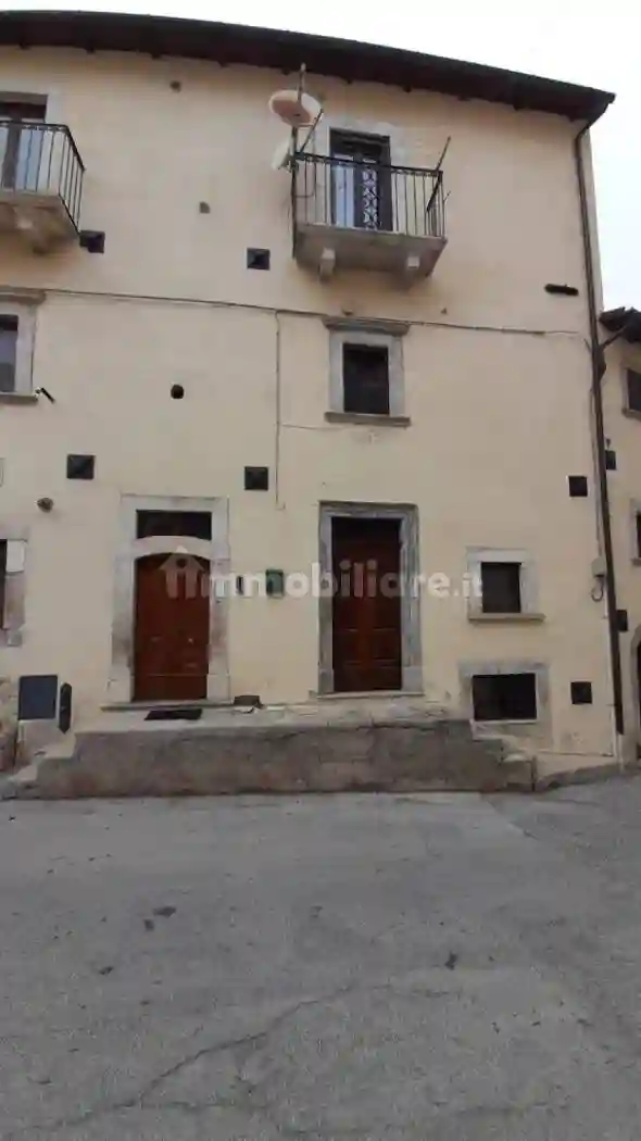 Terratetto plurifamiliare largo Umberto I, Castel del Monte - foto 4