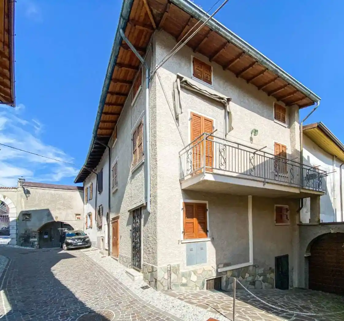 Casa indipendente in vendita a Toscolano-Maderno