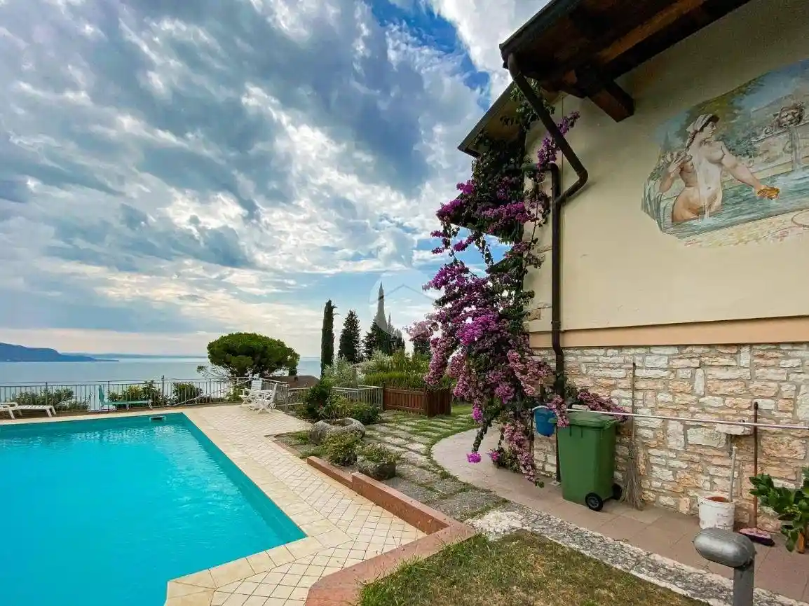 Villa in vendita a Toscolano-Maderno