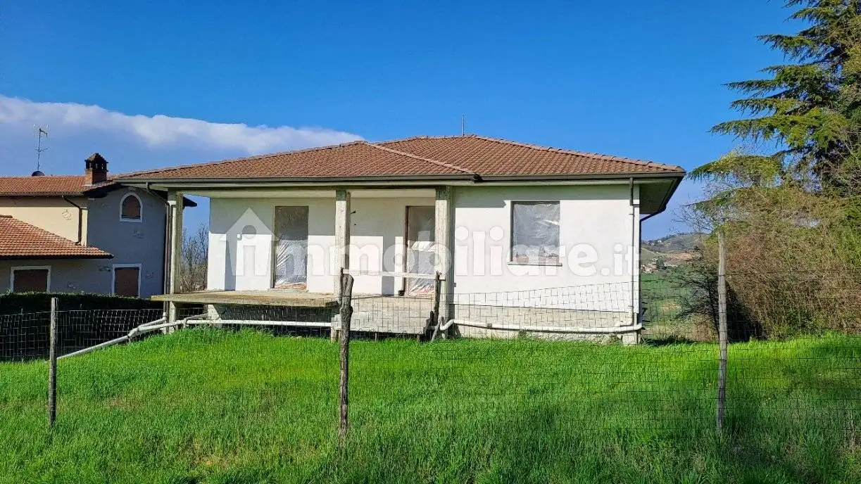 Villa in vendita a Oliva Gessi