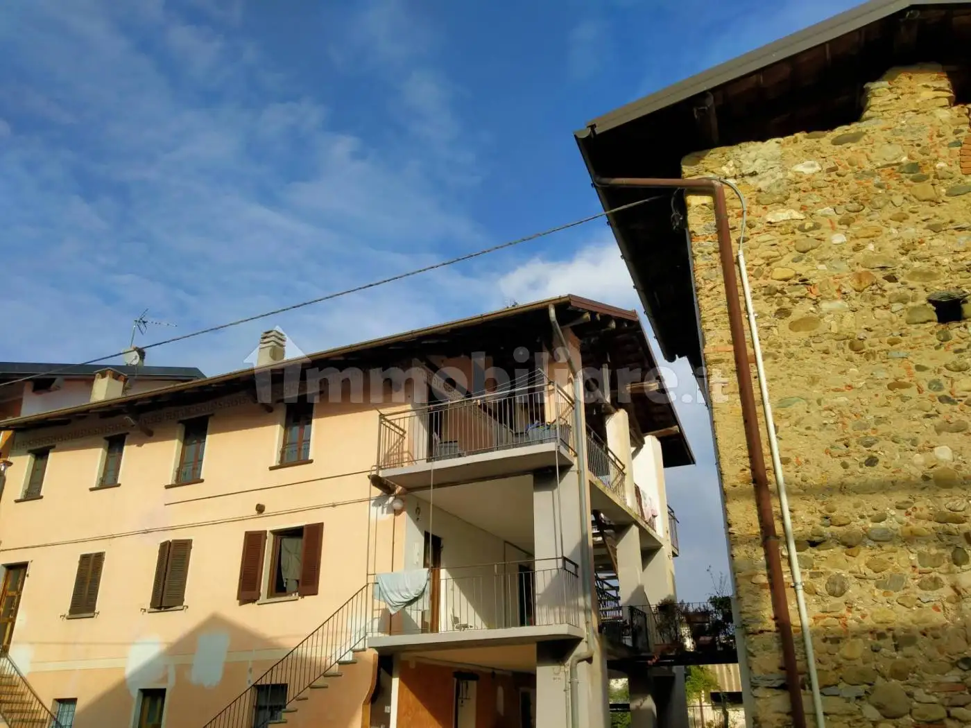 Appartamento in vendita a Castronno