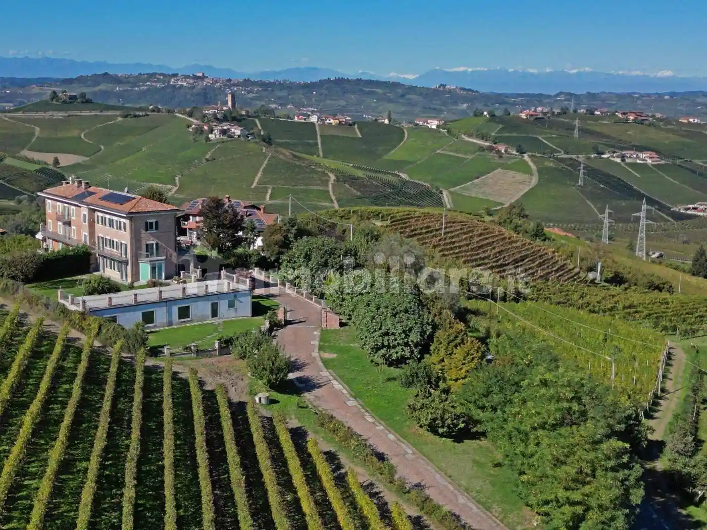 Villa in vendita a Neive