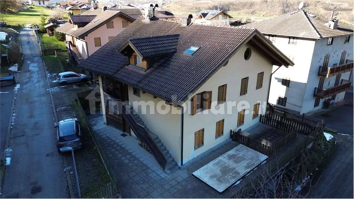 Appartamento in vendita a Cavizzana