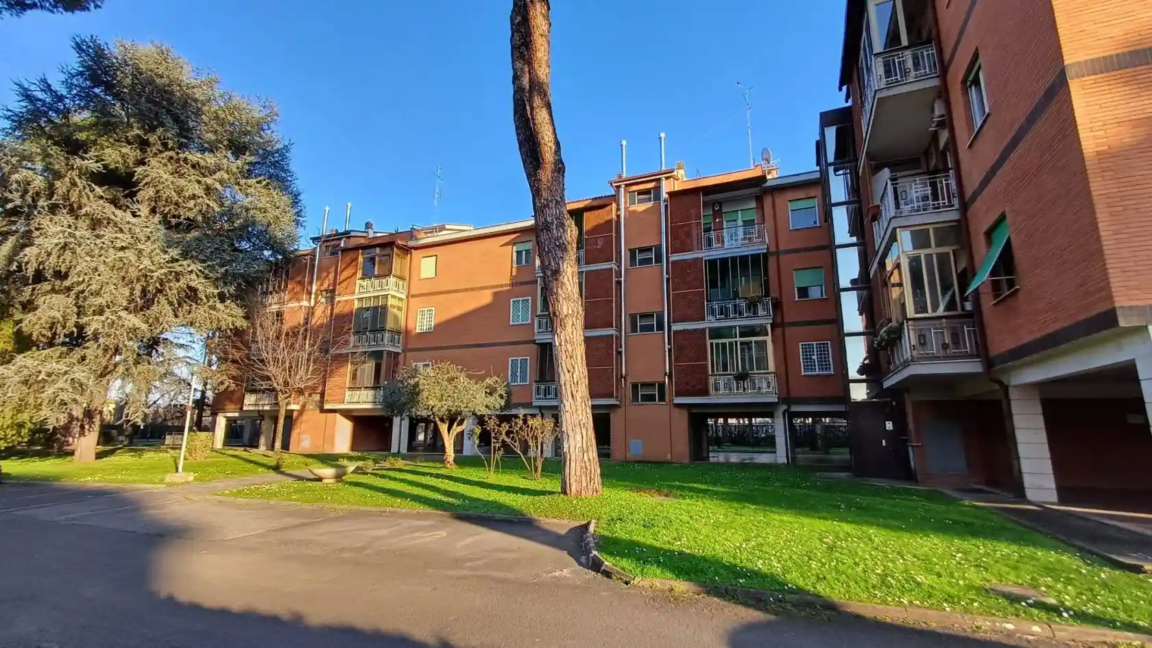 Trilocale via castroregio 6, Appio Claudio - Statuario, Roma - foto 3