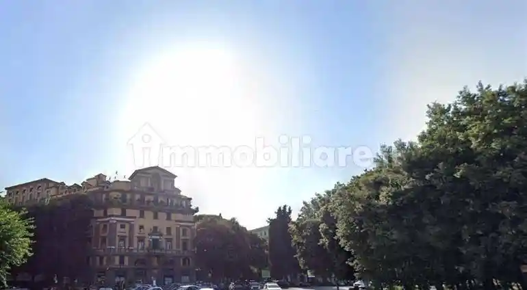 Palazzo - Edificio in vendita a Roma