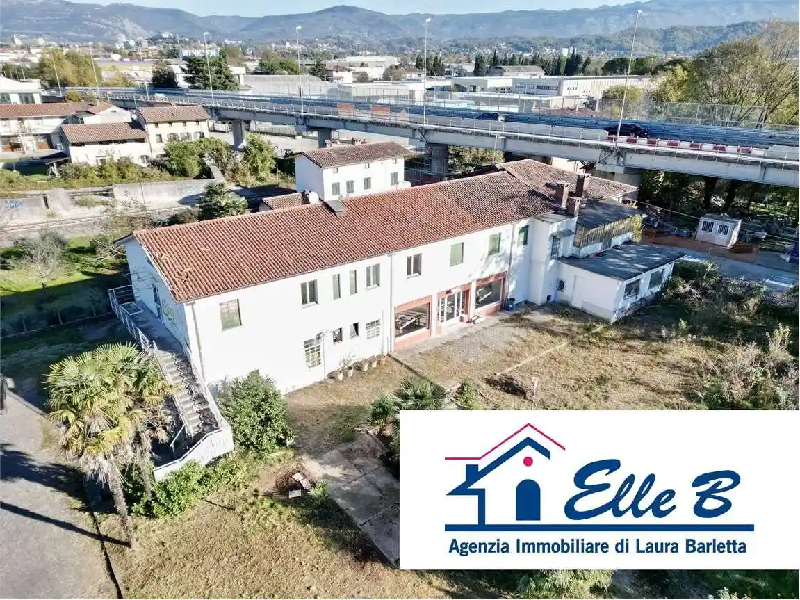 Palazzo - Edificio in vendita a Gorizia