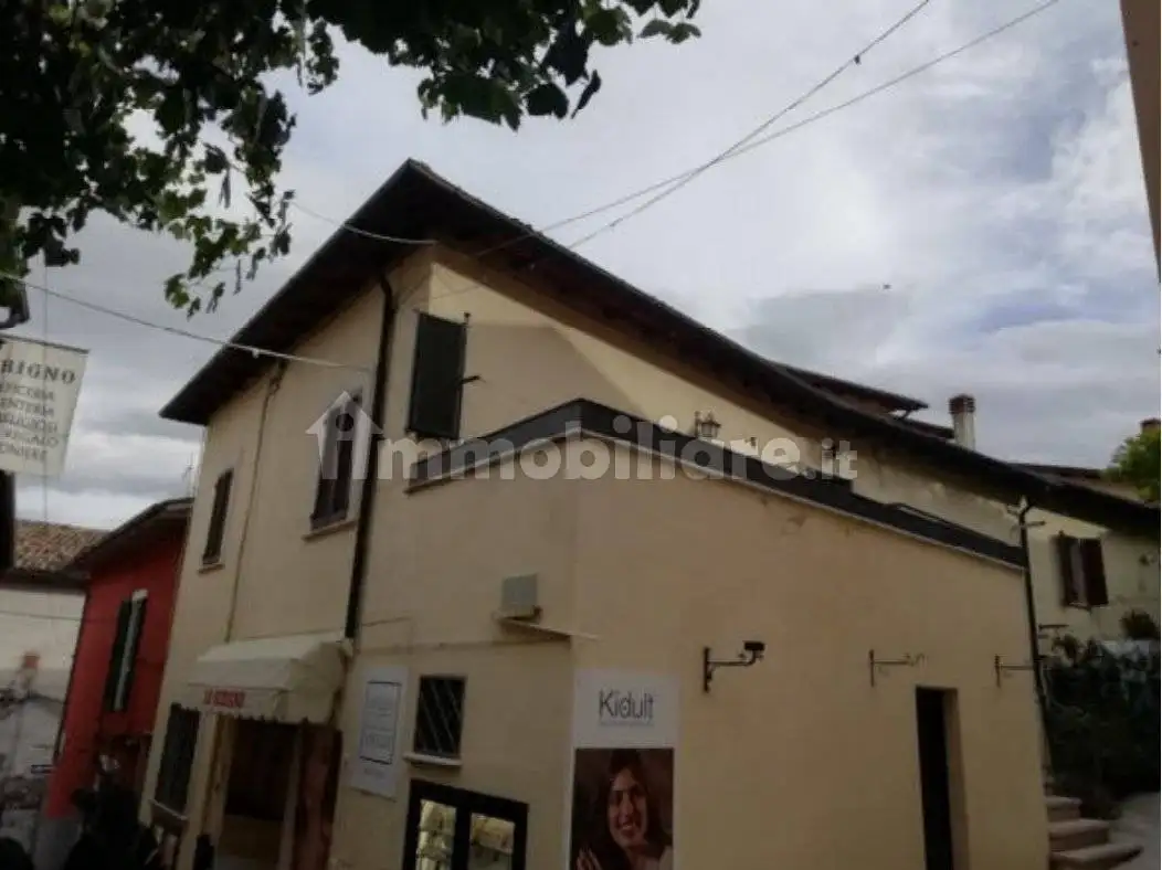 Appartamento in vendita a Cascia