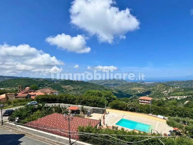 Appartamento in vendita a Prignano Cilento