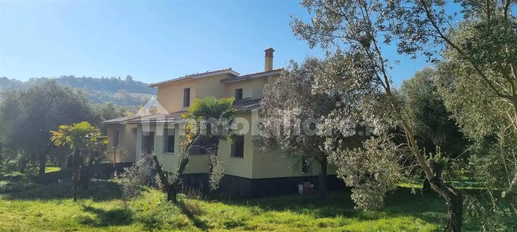 Rustico - Casale in vendita a Montopoli di Sabina